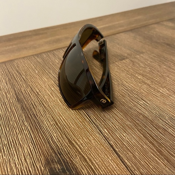 Electric sunglasses - Picture 2 of 10